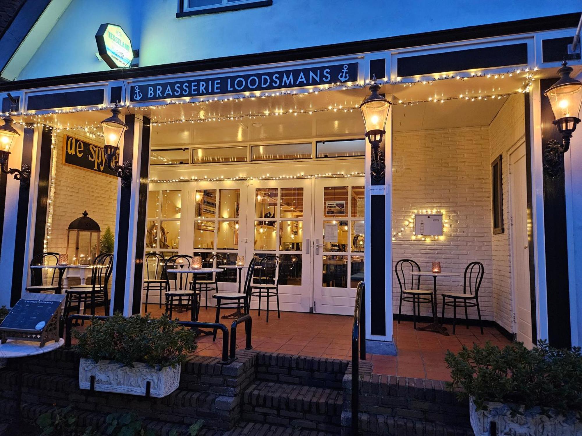 Hotel-Restaurant Loodsmans Welvaren Bv Den Hoorn  Bagian luar foto