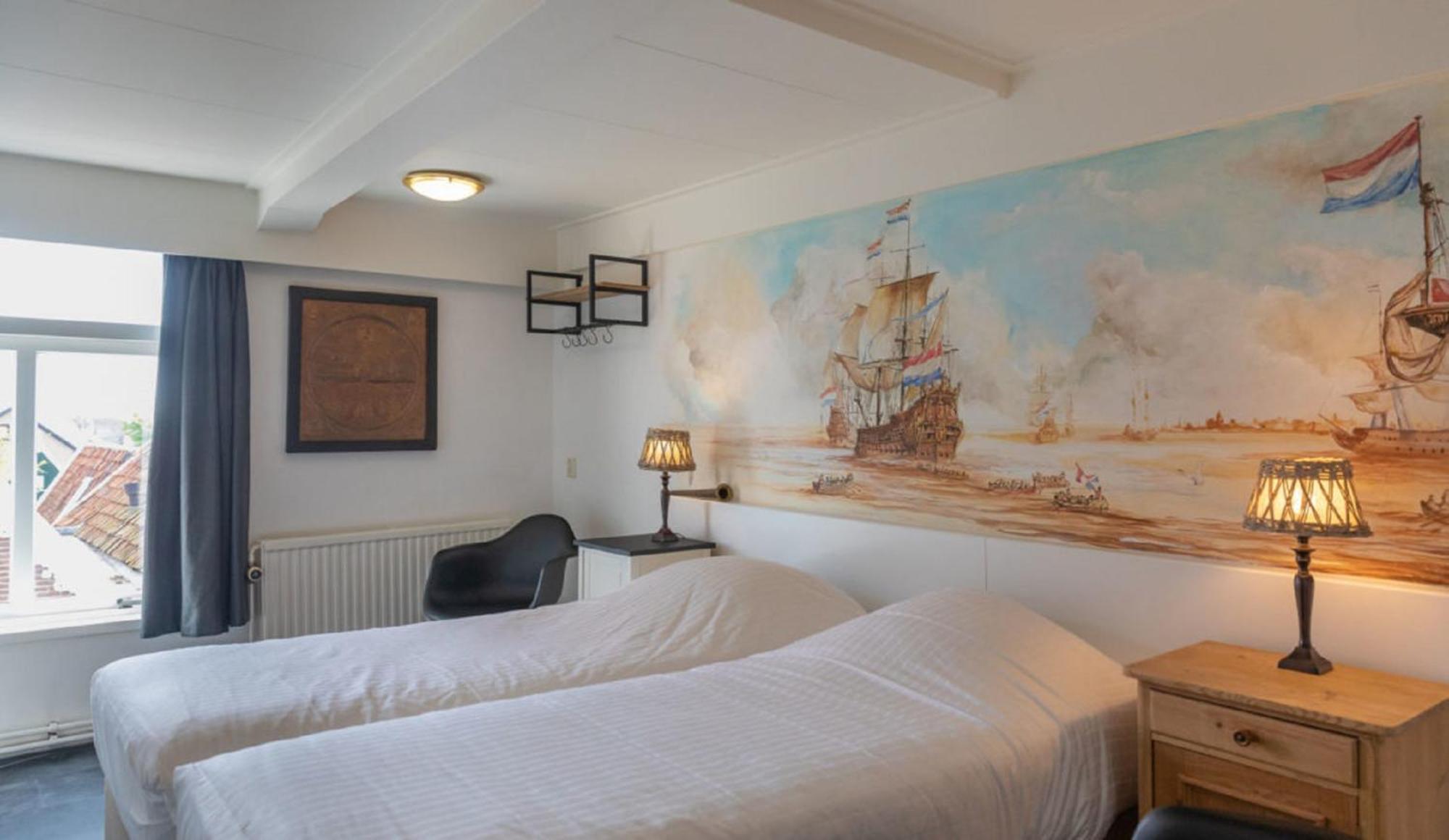 Hotel-Restaurant Loodsmans Welvaren Bv Den Hoorn  Bagian luar foto