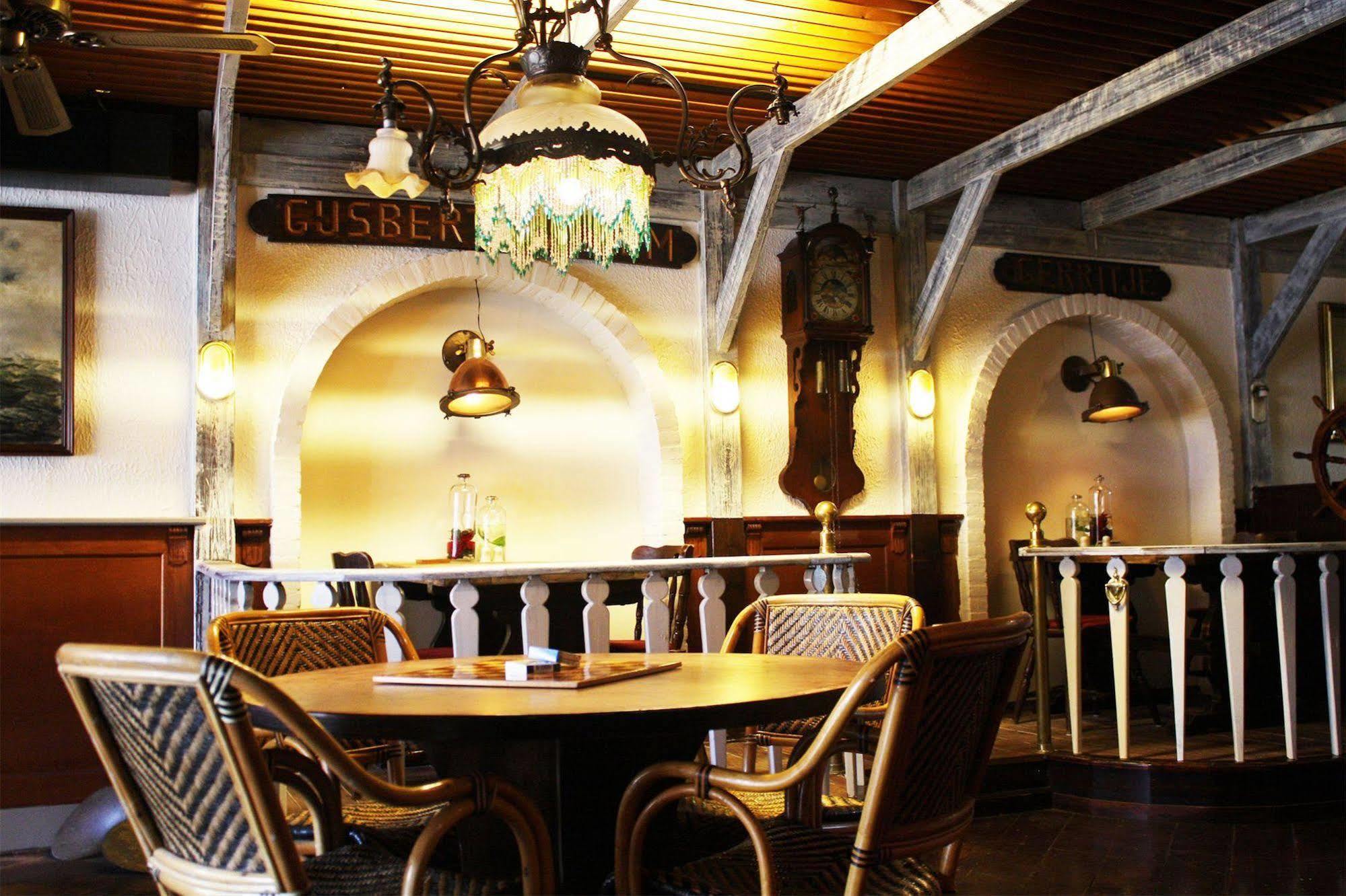 Hotel-Restaurant Loodsmans Welvaren Bv Den Hoorn  Bagian luar foto