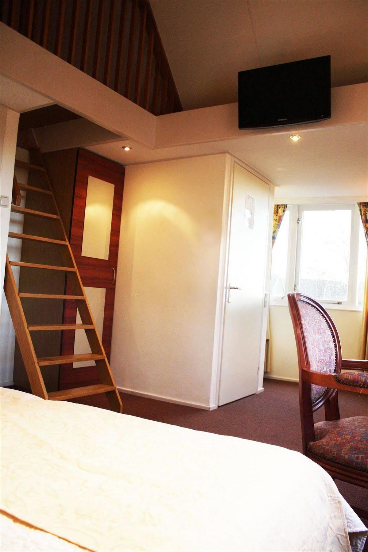 Hotel-Restaurant Loodsmans Welvaren Bv Den Hoorn  Bagian luar foto