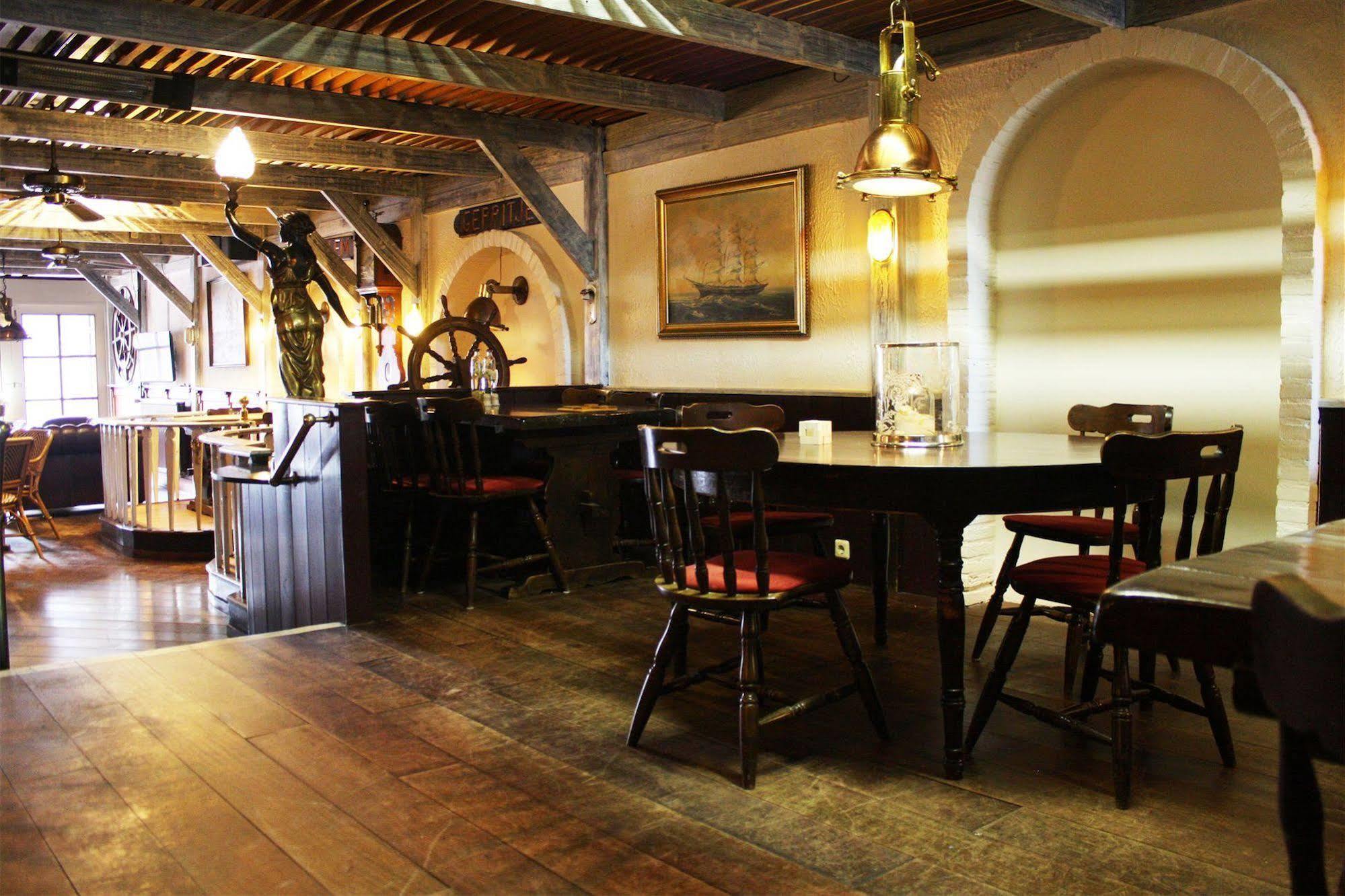 Hotel-Restaurant Loodsmans Welvaren Bv Den Hoorn  Bagian luar foto